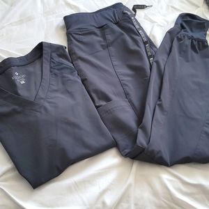 Med Couture Peaches Jogger Scrub Set